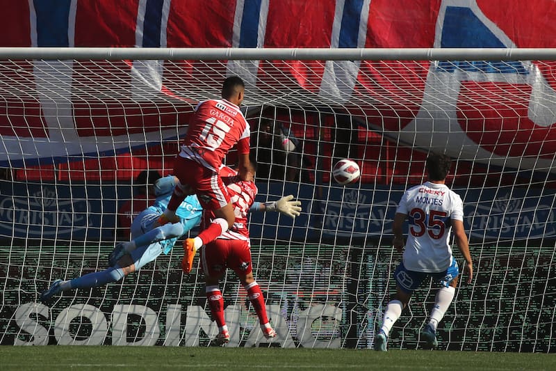 salió como una tromba en su visita a la UC.