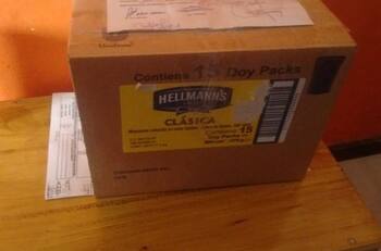 Mujer recibió los restos de su abuelo desaparecido en una caja de mayonesa