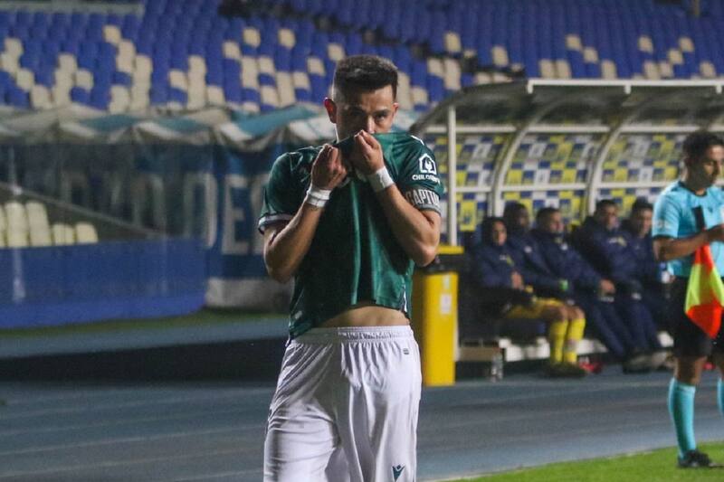 El experimentado delantero anotó la apertura de la cuenta de los "Caturros" ante Universidad de Concepción.
Créditos: @swanderers