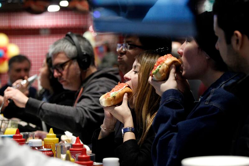 Conoce cuáles son los 5 lugares para ir a celebrar el Día del Completo: ATON.