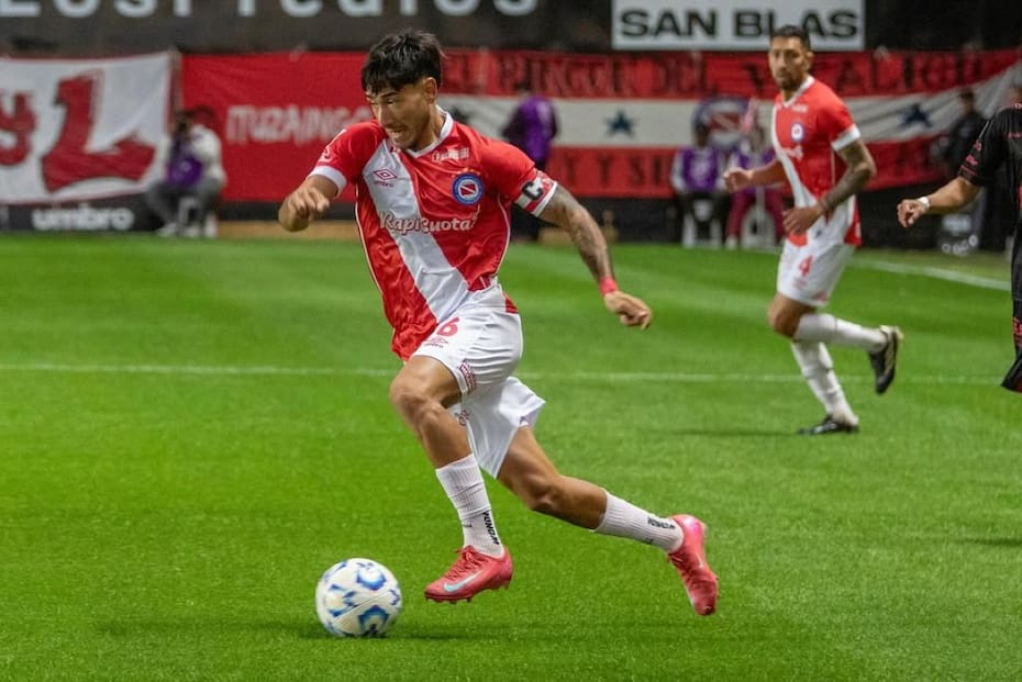 Román Vega es opción para reforzar a River Plate. Foto: Instagram Román Vega.