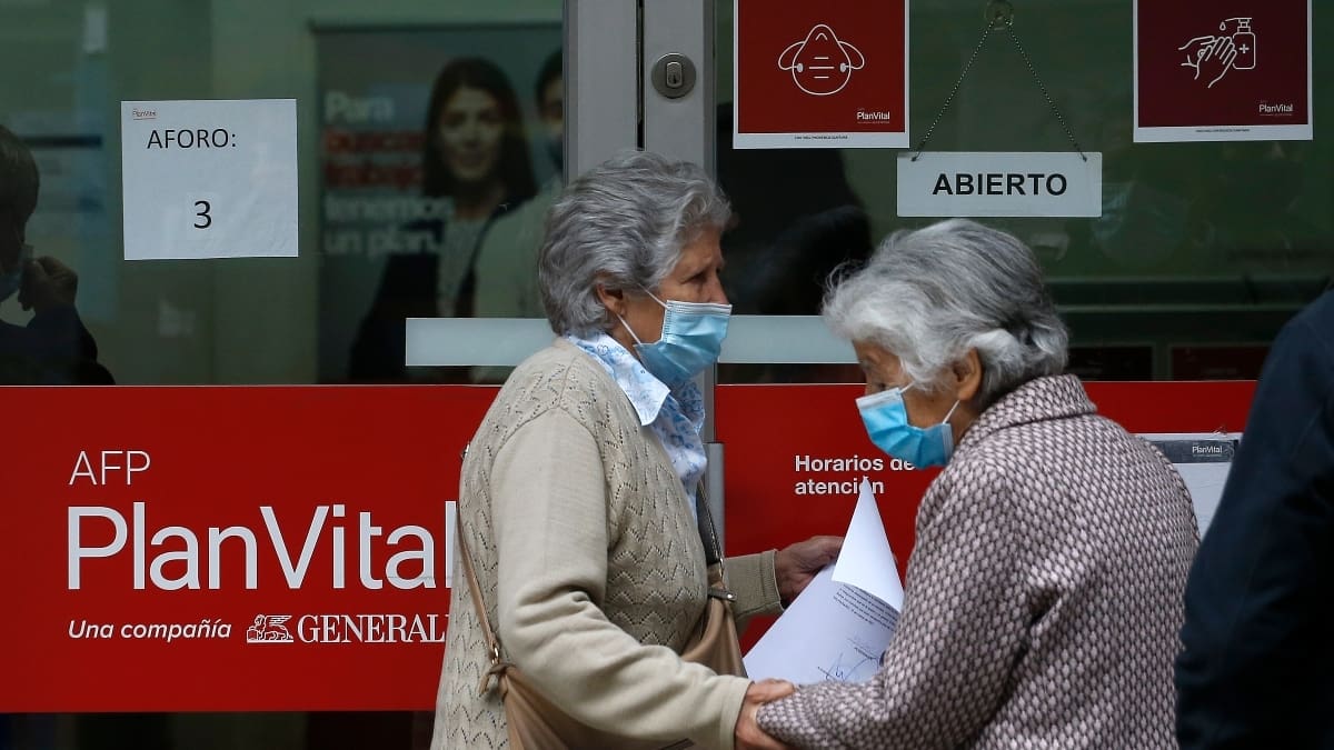 Tercer Retiro AFP se vota este lunes en el Senado y AFPs lo critican: "Refleja una mirada miope"