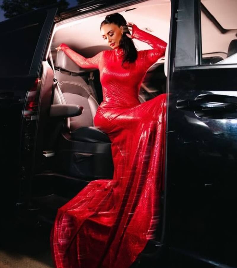 La opinóloga deslumbró con su outfit. Créditos: Instagram