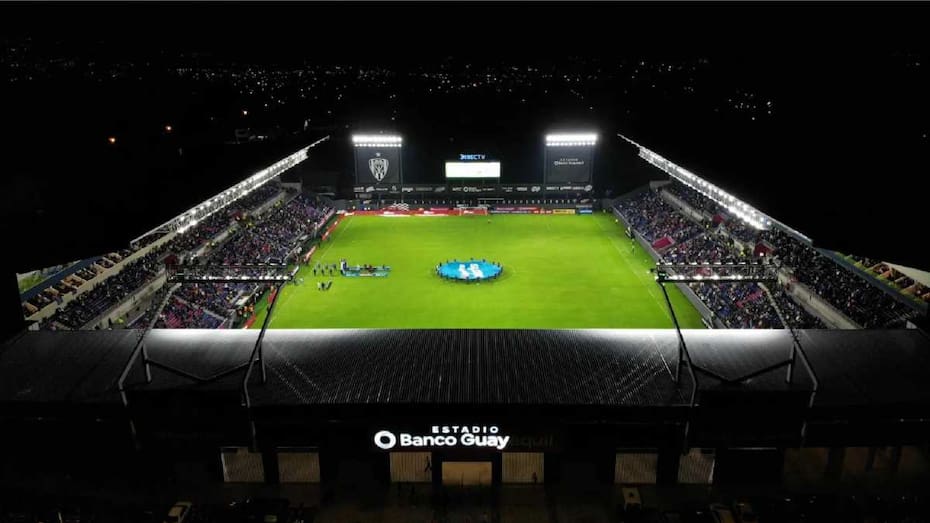 El nombre comercial del recinto es Estadio Banco Guay