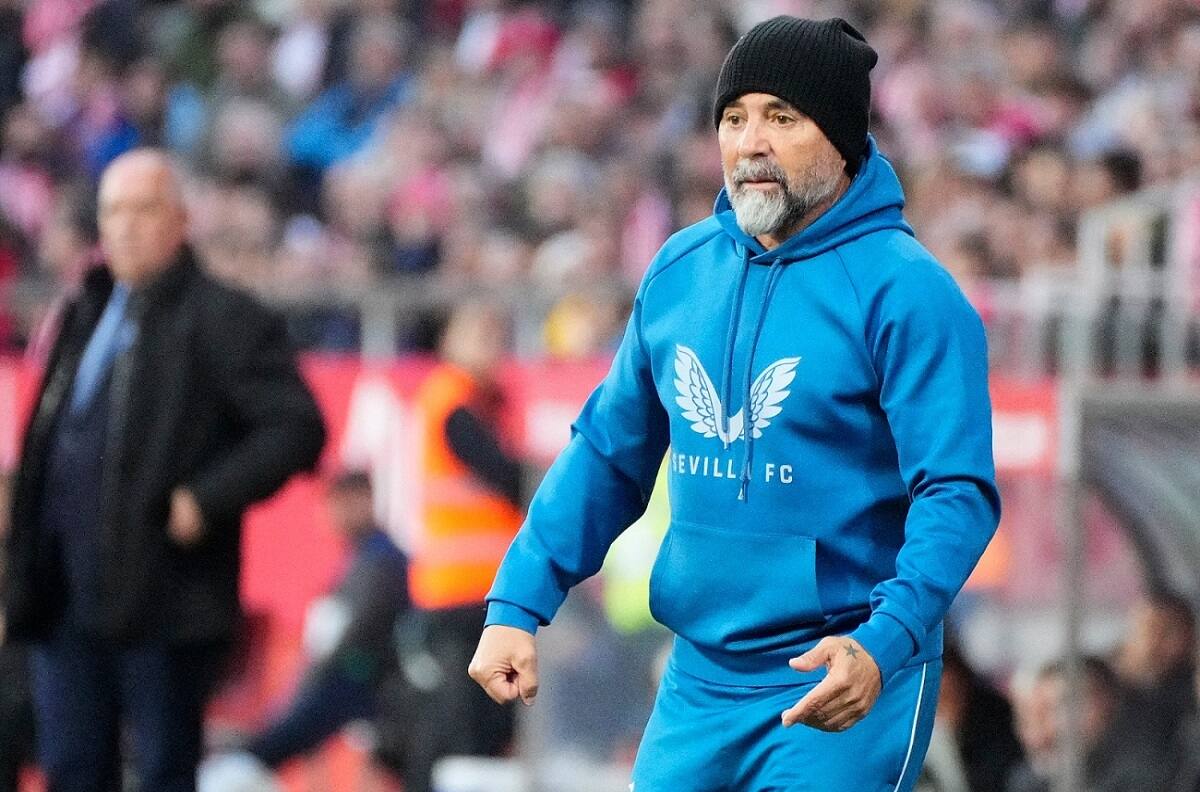 "Somos el hazmerreír de España": Hinchas decepcionados del Sevilla de Jorge Sampaoli pese a avanzar en Copa del Rey