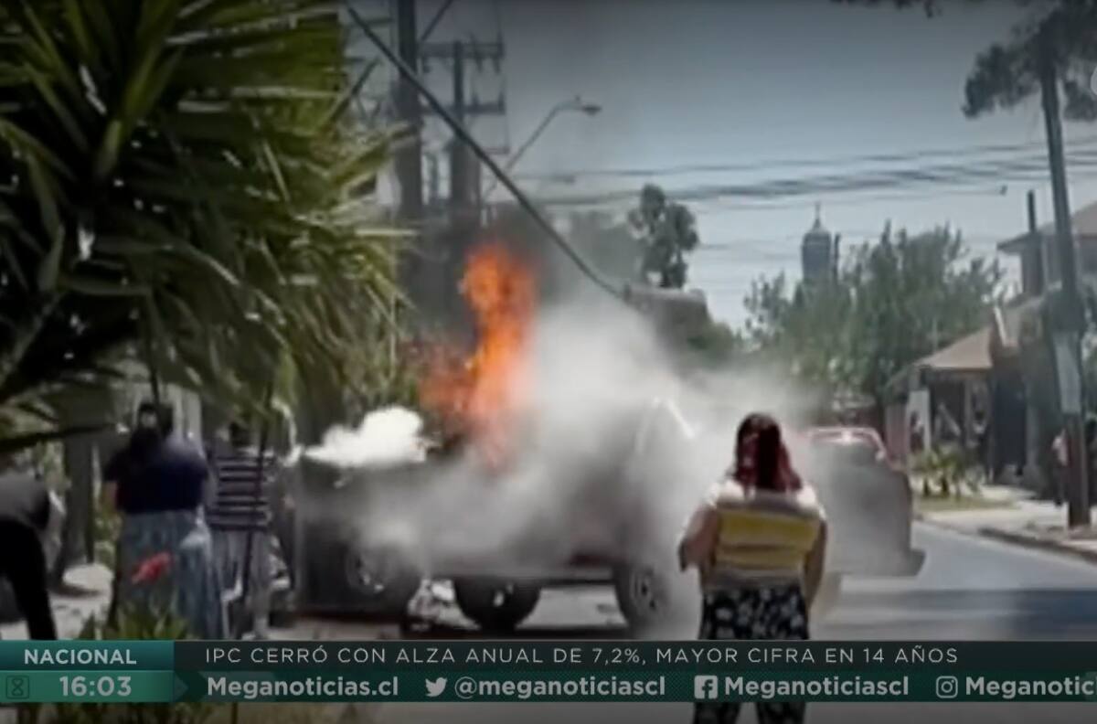 Brutal encerrona deja a una mujer con quemaduras tras incendiarse su vehículo