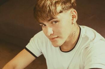 Hans Valdés se instala en la música urbana con el lanzamiento de su segundo single, “Cicatrices”