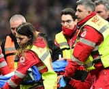 VIDEO | Escalofriantes escenas: jugador del AC Milán terminó noqueado tras fuerte choque con arquero rival