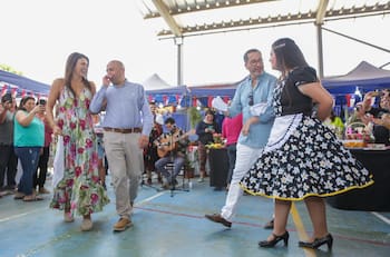 Se lucieron bailando cueca y se fueron llenos de regalos: Ivette Vergara y Eduardo Fuentes vivieron un especial segundo día en Olmué
