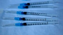 Minsal amplía vacunación anual contra el Covid-19 para mayores de 12 años