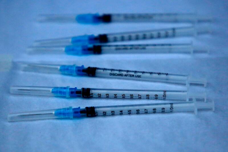 Minsal anuncia que personas de 12 años o más podrán recibir la dosis anual. Créditos: ATON