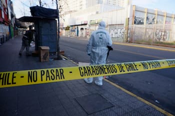 Salía de una ACHS en Quilicura y lo balearon: esto es lo que se sabe del homicidio de un hombre en silla de ruedas