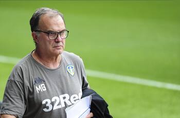 Llega desde la Bundesliga: Leeds United tiene nuevo DT tras la salida de Marcelo Bielsa