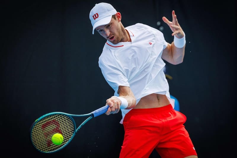 El chileno llevó al número uno del mundo a dos tie breaks, pero nada pudo hacer para imponerse.