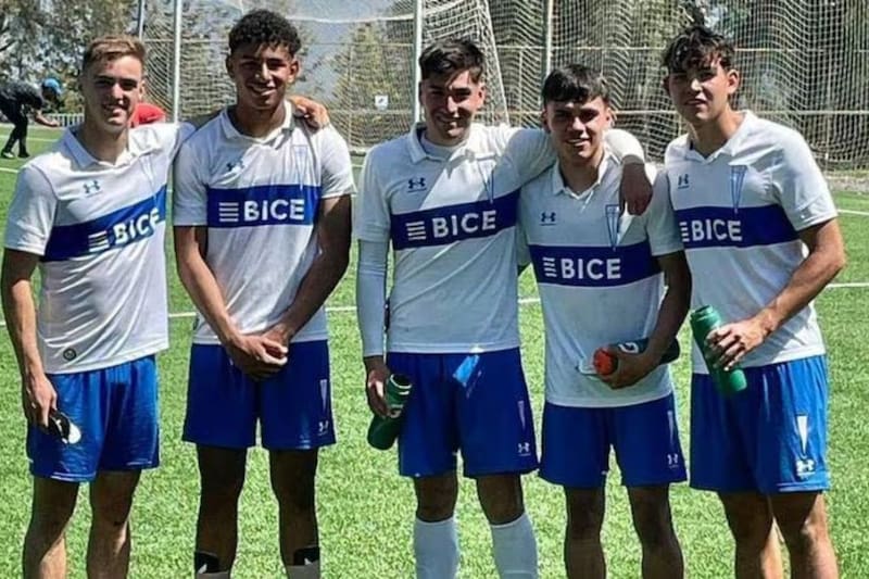 Joan Orellana, primero de derecha a izquierda, partirá al Flamengo de Brasil. Foto: @delacatoradio.