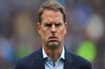 El tiempo no le pasa: Frank de Boer se suma al '10 Toques Challenge'
