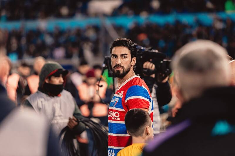 El Gato aún no rescinde en Fortaleza.