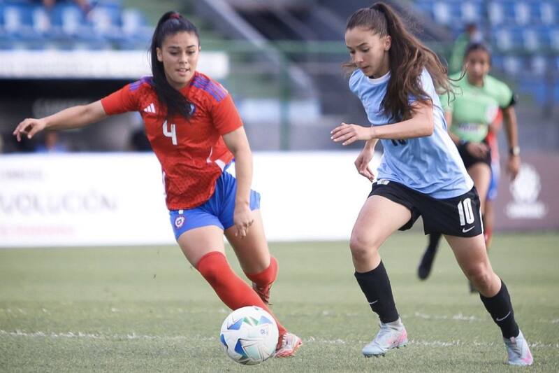 La Roja Femenina tuvo una espectacular reacción para darle vuelta un 0-3 a Uruguay. El partido terminó 3-3. Foto: Conmebol.