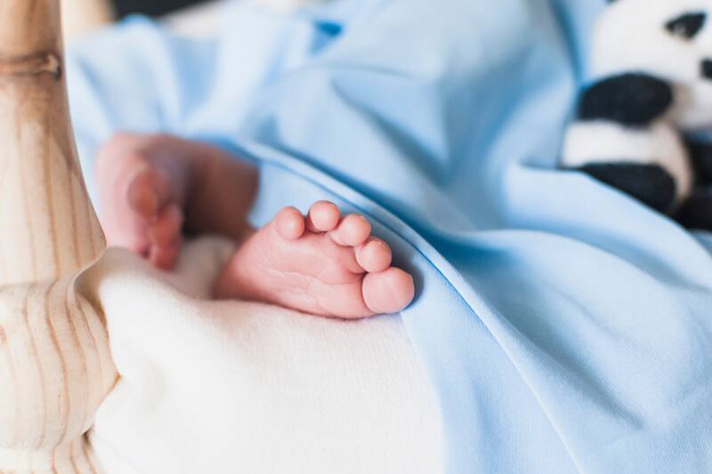 La menor fue sustraída por un sujeto desconocido desde el recinto médico.