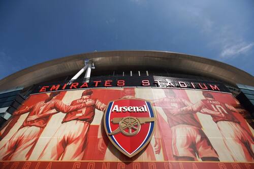 Desde Allianz Arena al Estadio Caliente: la lista de recintos de fútbol a los que se sumará la UC