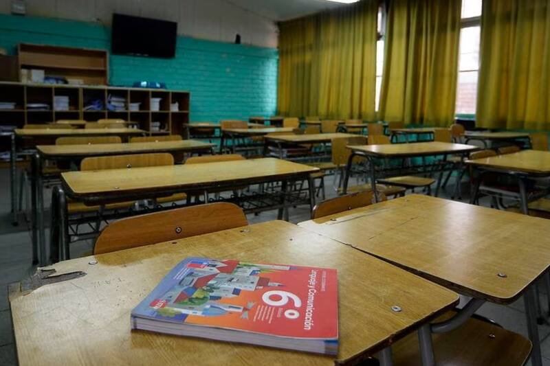 Según profesores, alumnos podrían tener clases hasta la primera semana de enero.