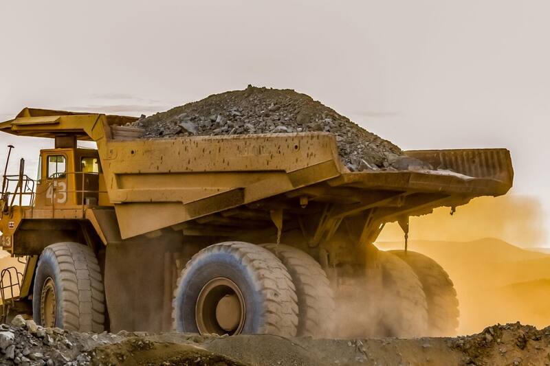 La iniciativa minera pretende extraer oro y plata.