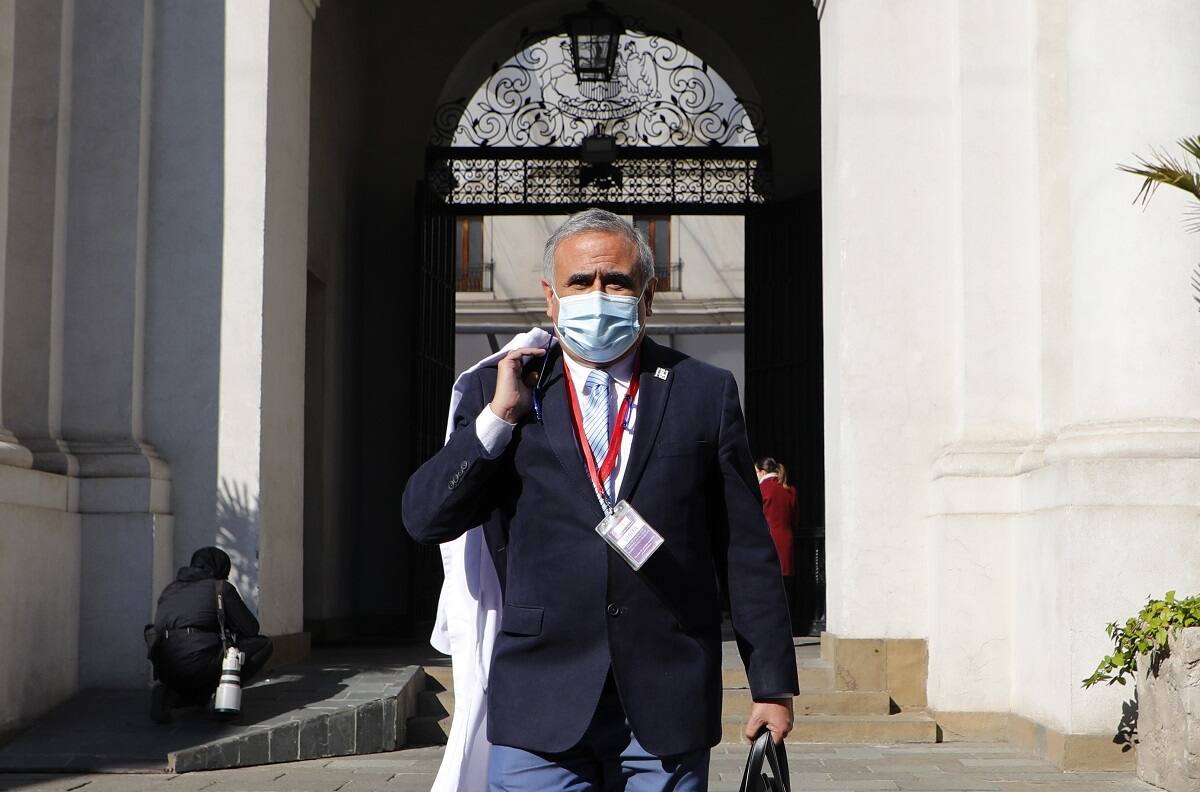 Doctor Ugarte y nuevas variantes del COVID-19 en Chile: "Es el comienzo de un incremento de casos"