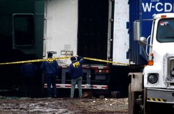 Asaltan camión con más de $100 millones en salmones en Calbuco: Ladrones se dieron a la fuga