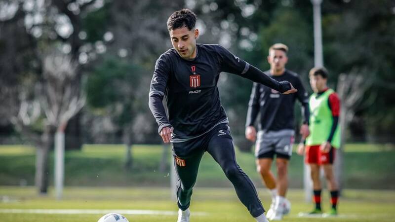 Bien encaminado: los dos detalles que todavía separan a Javier Altamirano de la U