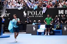 VIDEO | Máxima crueldad: el momento en que Musetti se retira del Australian Open cuando vencía a Novak Djokovic