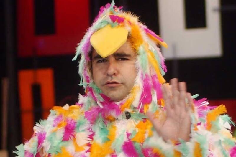 Kurt Carrera como Tutu Tutu.