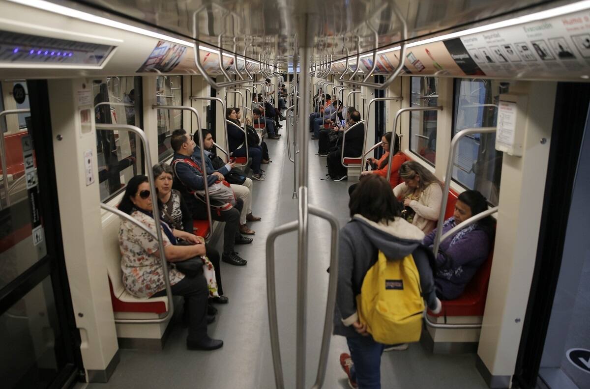 Metro reanuda el servicio en todas sus líneas tras desórdenes en algunas estaciones
