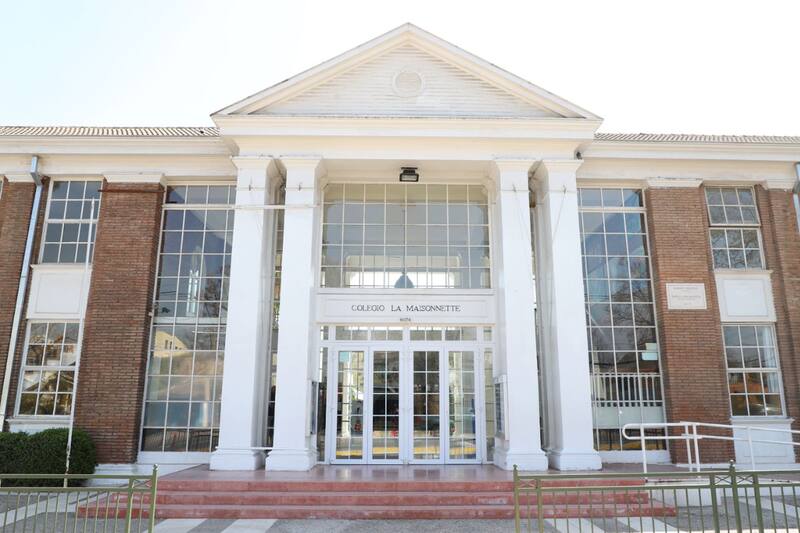 Las estudiantes están desde el martes sin clases.