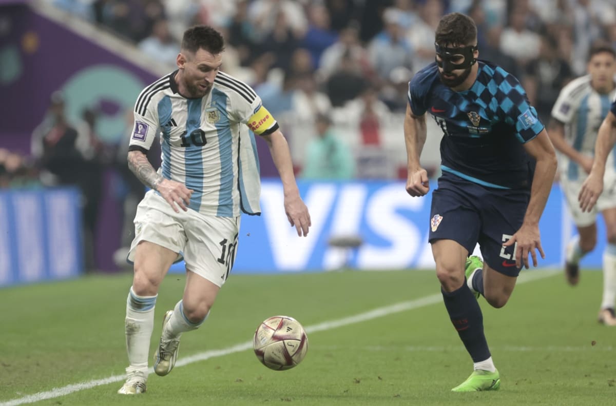 ¿Cuántos goles le faltan a Lionel Messi para ser uno de los máximos goleadores históricos en Mundiales?