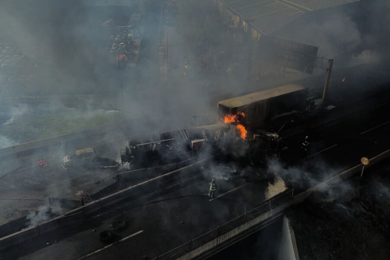 El sinistro dejó al menos cuatro heridos. Foto: ATON.