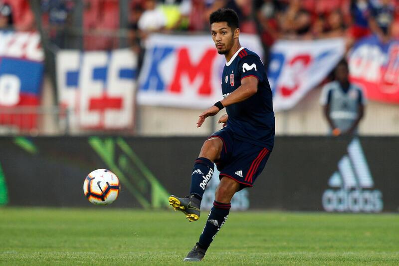 estaría en carpeta para convertirse en nuevo refuerzo de Universidad Católica. Foto: Aton.