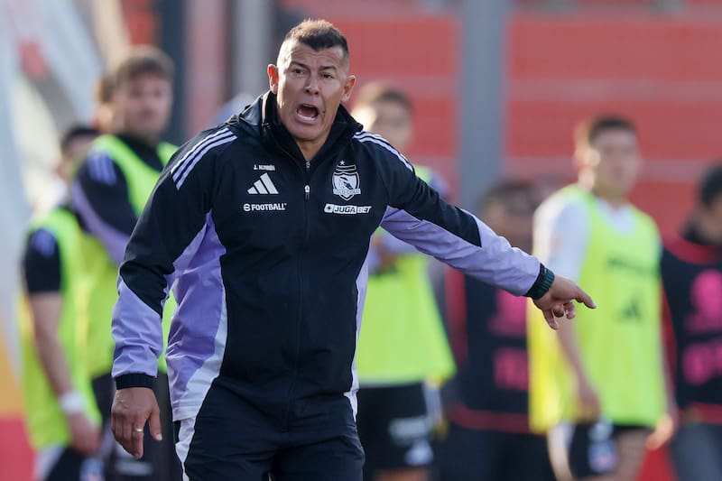 criticó el arbitraje ante la UC. Foto: Agencia Aton