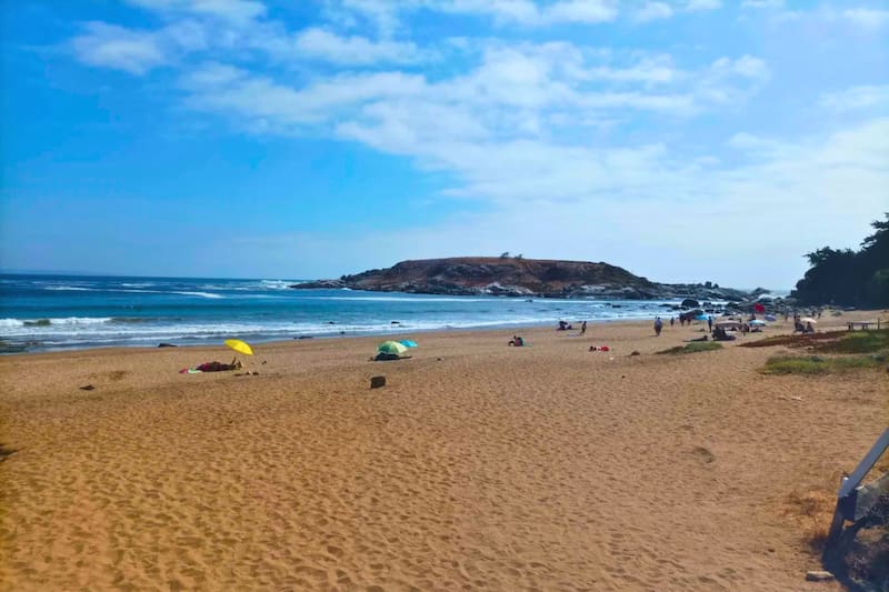 Un lugar para disfrutar de belleza natural y tranquilidad cerca de Santiago. Créditos: Google Maps.