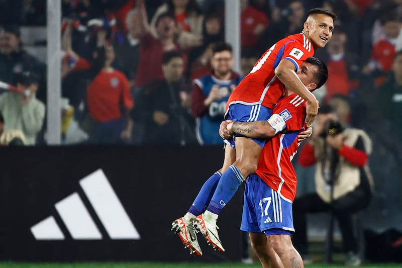 una vez más fue clave en la victoria de Chile ante Perú (Foto: Aton)