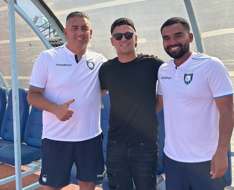 El DT de Huachipato subió una foto con Nicolás Vargas a Instagram.