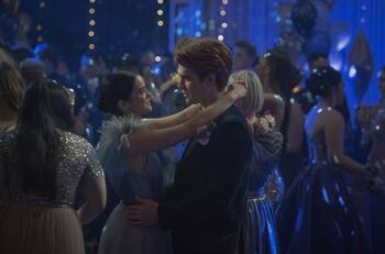 Quinta temporada de “Riverdale” se estrena este miércoles con más intrigas y nuevas sospechas