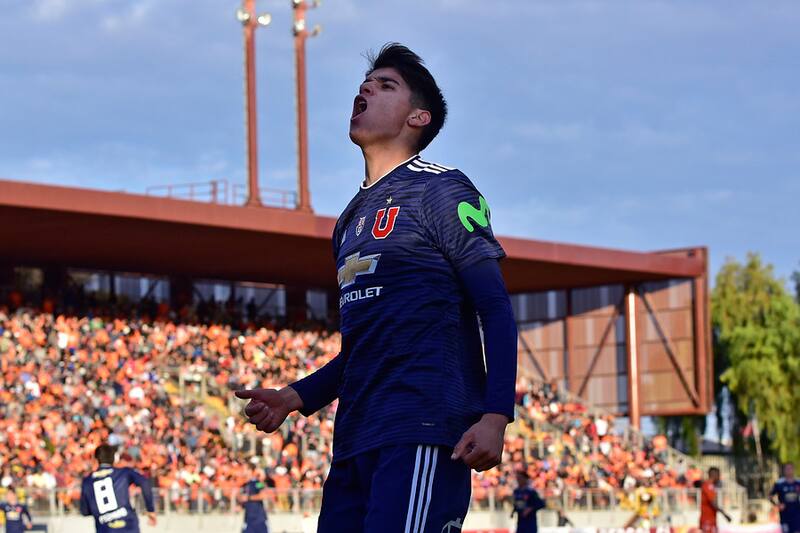 Ángelo Araos fue la figura de la U en seis meses. Foto: Aton.