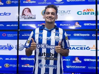 Fue clave en un título: futbolista chileno cambia sorpresivamente de equipo en Brasil