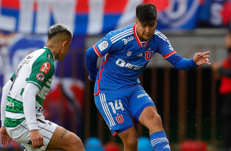 Marcelo Morales en el duelo amistoso entre la U y Deportes Temuco.