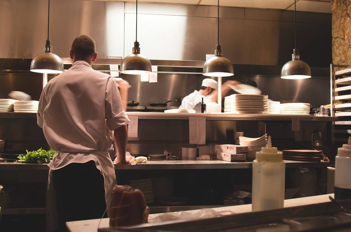 Empresa busca egresados de hotelería y gastronomía para trabajar en Estados Unidos