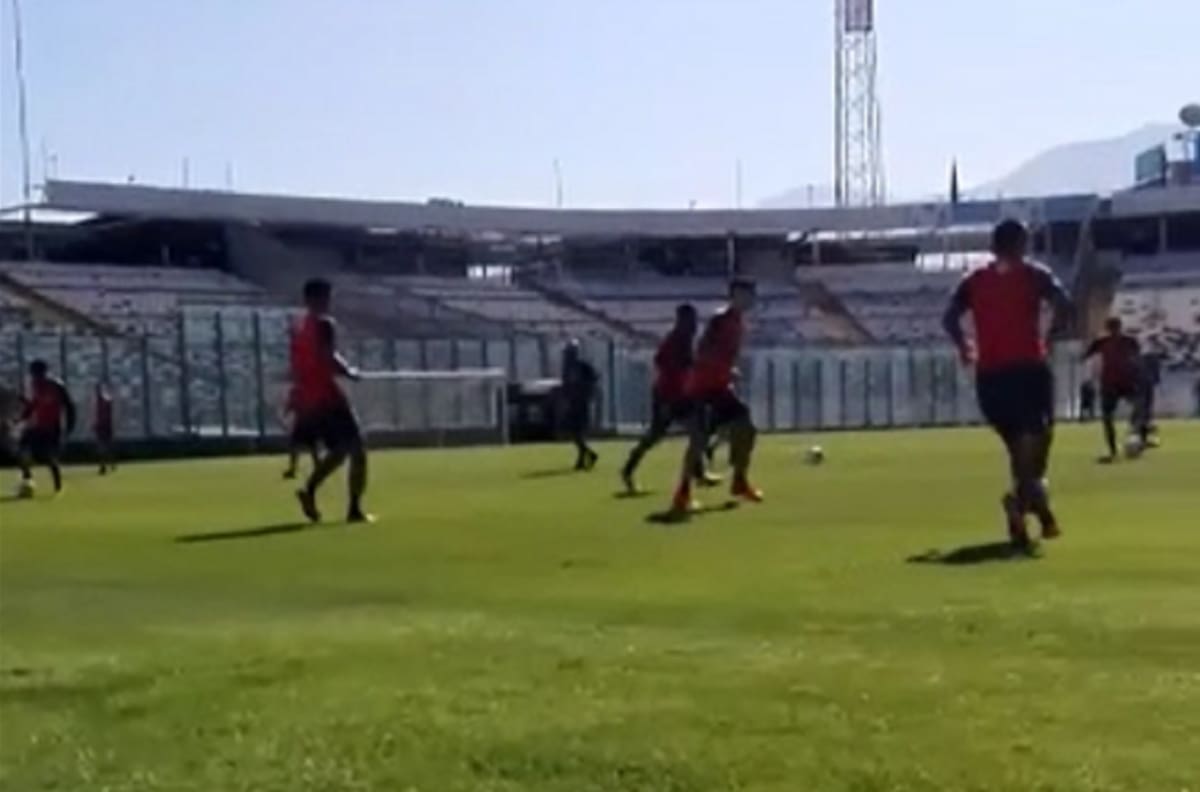 Así fue el entrenamiento de Colo-Colo tras la salida de Mario Salas