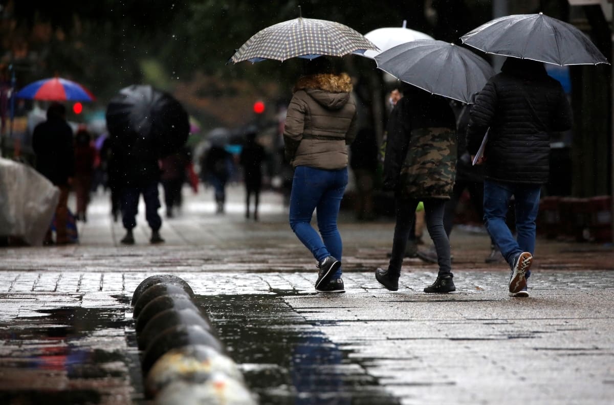 Sistema frontal: autoridades llaman a “tomar resguardos” por intensas lluvias