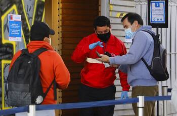 Registro Civil: se registran largas filas por renovación de cédula de identidad