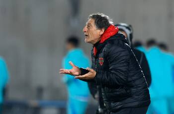 Los conflictos que gatillaron la salida de Mario Salas en Ñublense: ya tendrían su reemplazante