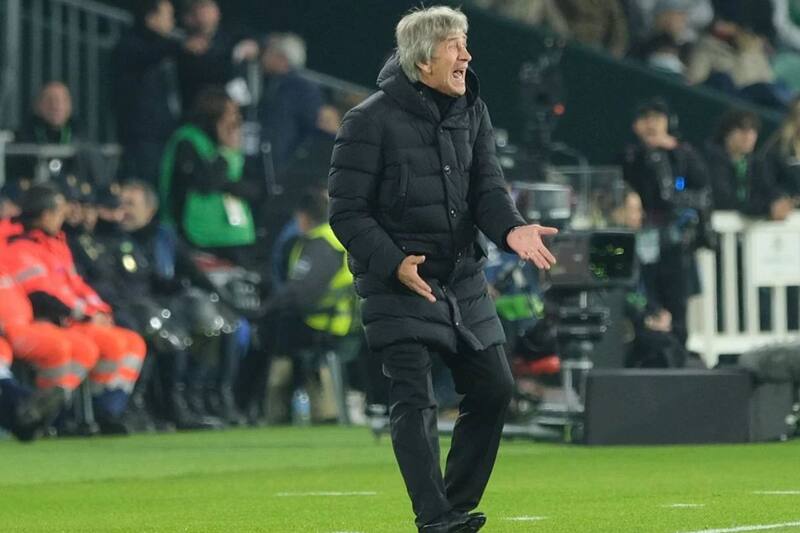 entrenador chileno de Real Betis.